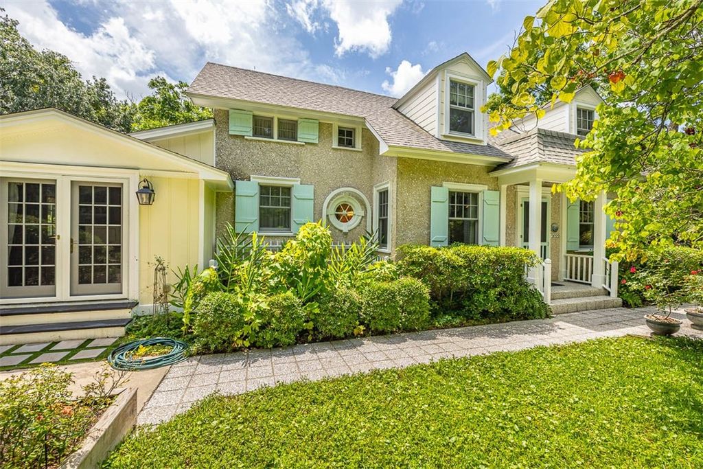 2022 Bruce Circle, St Simons Island, GA 31522