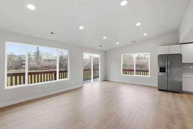 8835 Williams Highway, Grants Pass, OR 97527