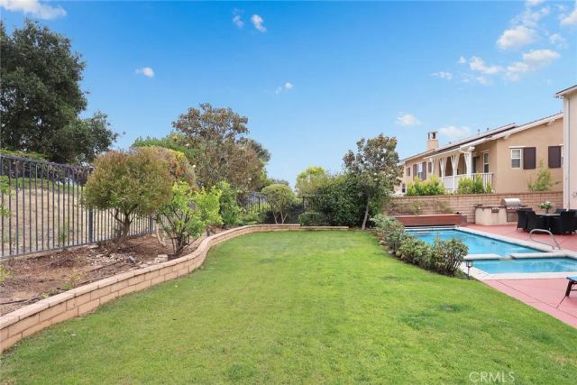 540 E Viewcrest Drive, Azusa, CA 91702