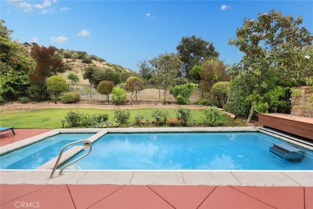 540 E Viewcrest Drive, Azusa, CA 91702