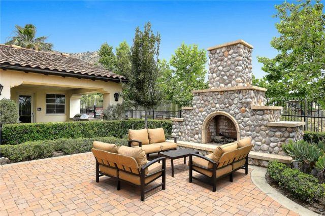 540 E Viewcrest Drive, Azusa, CA 91702
