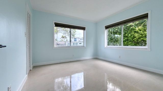 251 SE 6th Avenue 7, Pompano Beach, FL 33060