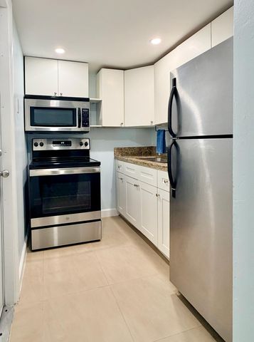 251 SE 6th Avenue 7, Pompano Beach, FL 33060