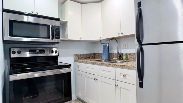 251 SE 6th Avenue 7, Pompano Beach, FL 33060