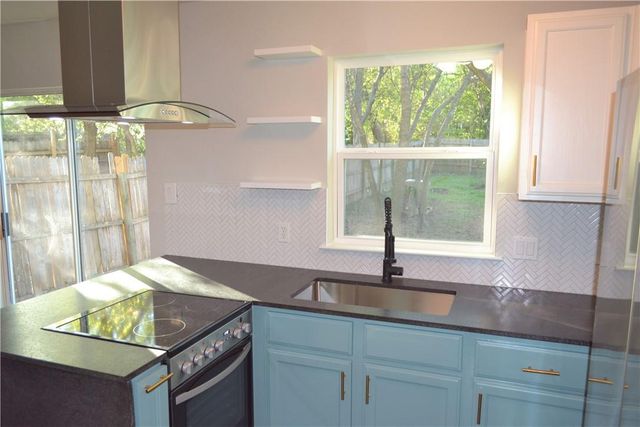 7206 Meador Ave B, Austin, TX 78752