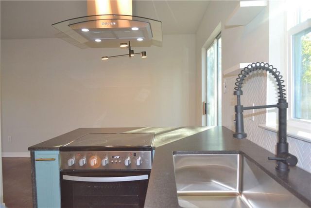 7206 Meador Ave B, Austin, TX 78752