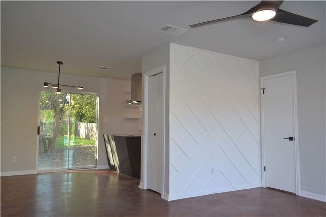 7206 Meador Ave B, Austin, TX 78752