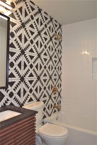 7206 Meador Ave B, Austin, TX 78752