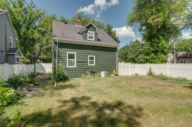 1261 4th Street N, Fargo, ND 58102