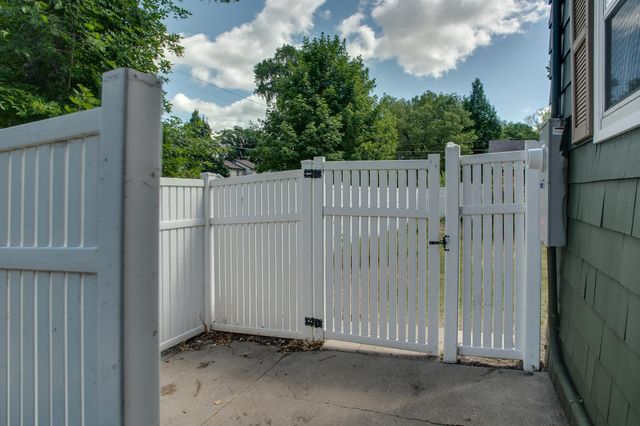1261 4th Street N, Fargo, ND 58102