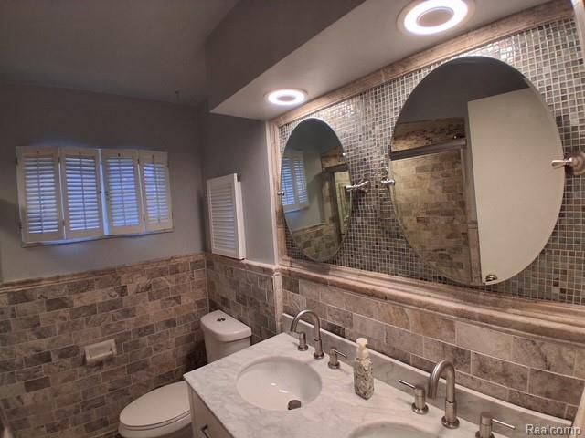 24231 Jerome Street, Oak Park, MI 48237