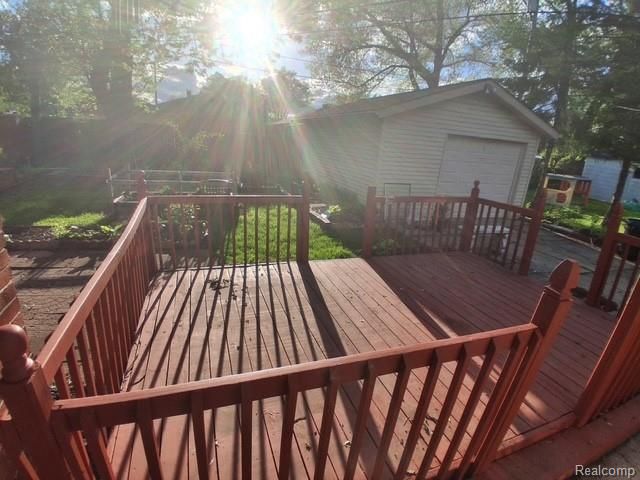 24231 Jerome Street, Oak Park, MI 48237