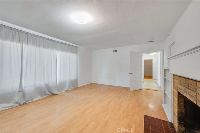 19122 Chase Street, Northridge, CA 91324