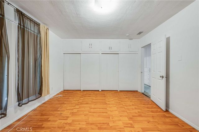 19122 Chase Street, Northridge, CA 91324