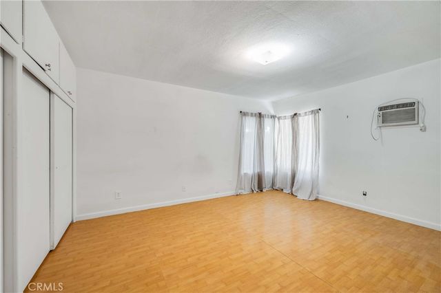 19122 Chase Street, Northridge, CA 91324