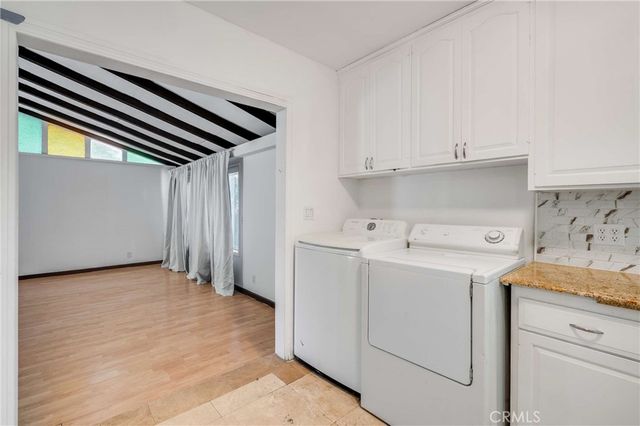 19122 Chase Street, Northridge, CA 91324
