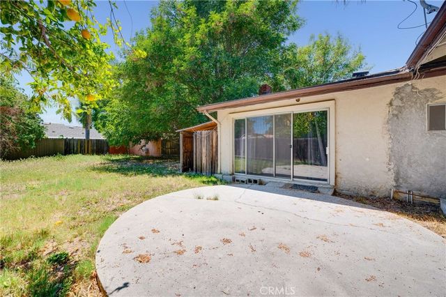 19122 Chase Street, Northridge, CA 91324