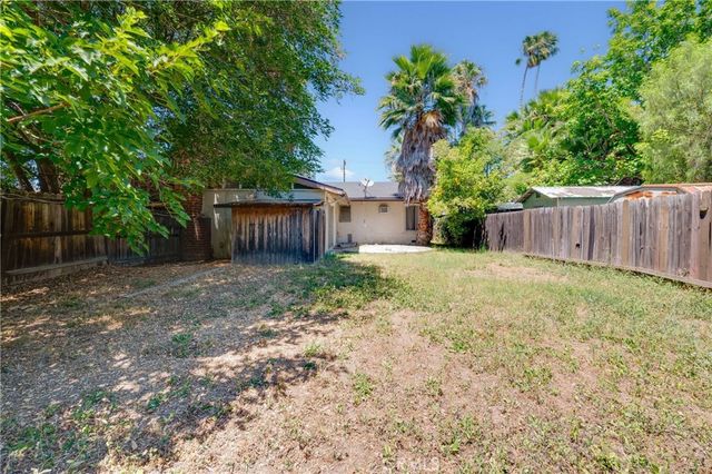19122 Chase Street, Northridge, CA 91324