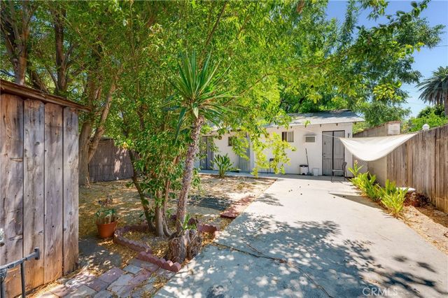 19122 Chase Street, Northridge, CA 91324