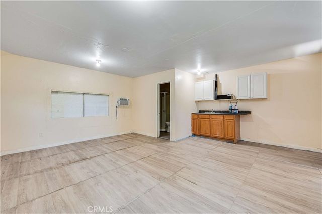 19122 Chase Street, Northridge, CA 91324