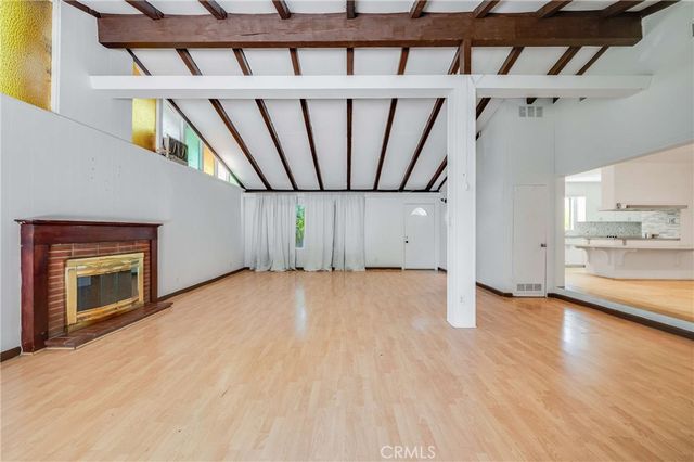 19122 Chase Street, Northridge, CA 91324