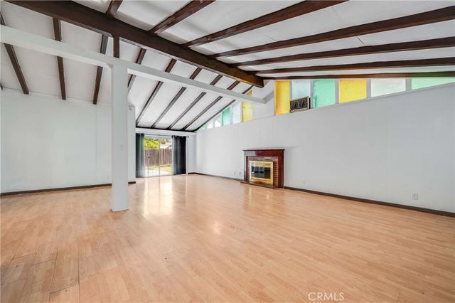 19122 Chase Street, Northridge, CA 91324