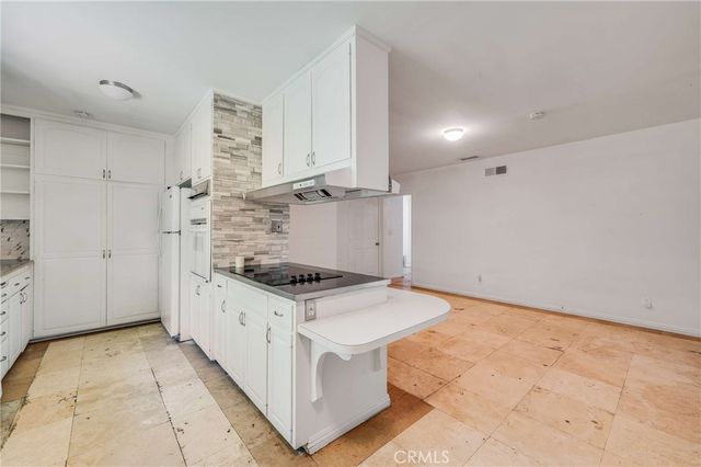 19122 Chase Street, Northridge, CA 91324
