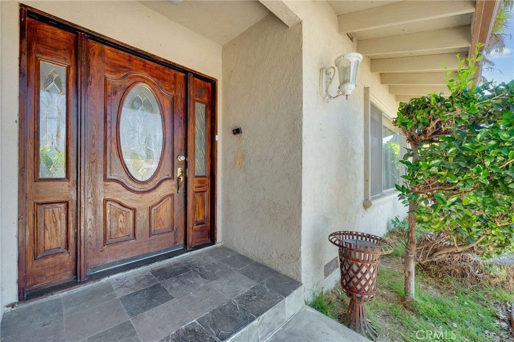 19122 Chase Street, Northridge, CA 91324