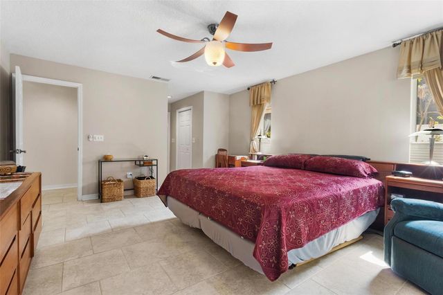 6407 E 112TH AVENUE, Temple Terrace, FL 33617