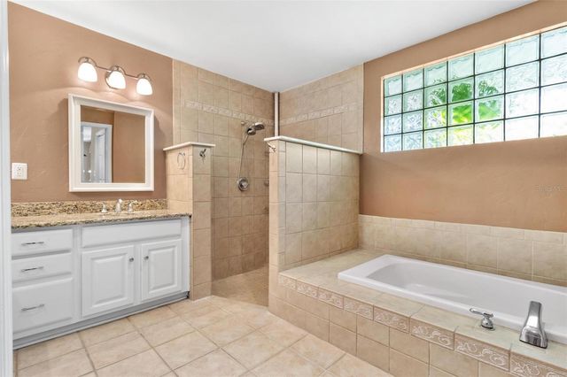 6407 E 112TH AVENUE, Temple Terrace, FL 33617