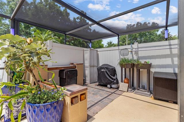 6407 E 112TH AVENUE, Temple Terrace, FL 33617