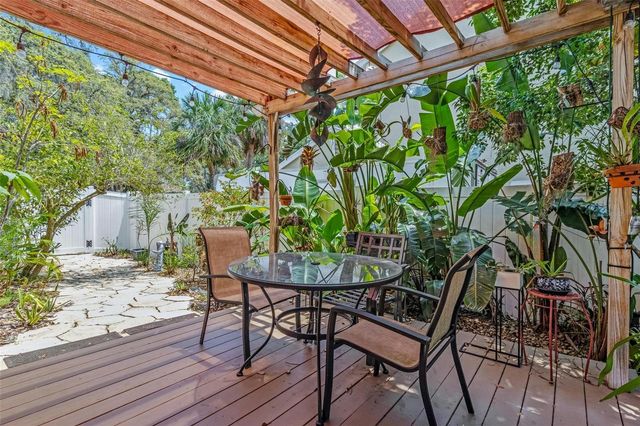 6407 E 112TH AVENUE, Temple Terrace, FL 33617