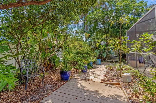 6407 E 112TH AVENUE, Temple Terrace, FL 33617