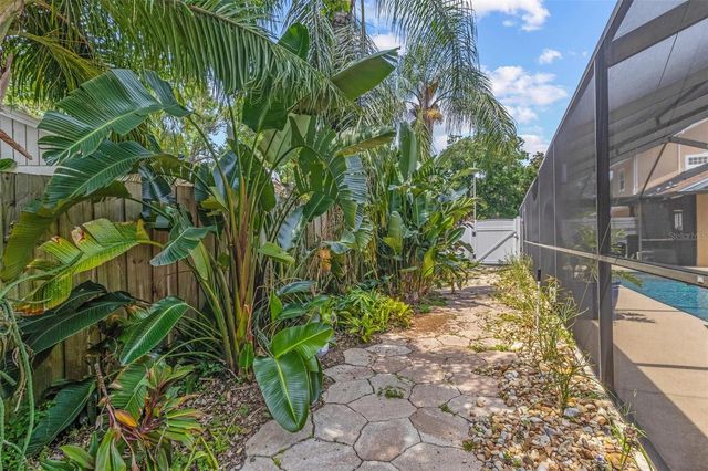 6407 E 112TH AVENUE, Temple Terrace, FL 33617