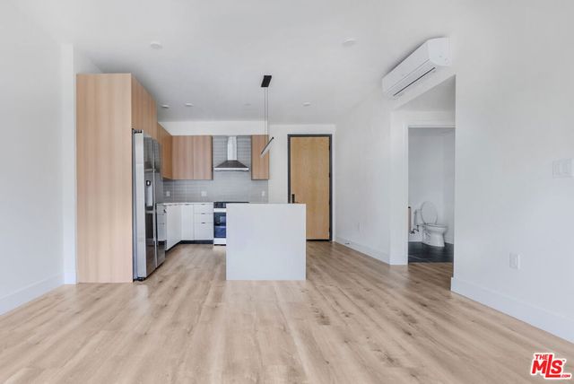 5657 Virginia Avenue 202, Los Angeles, CA 90038