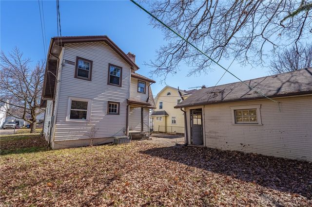 423 Sandalwood Drive, Dayton, OH 45405