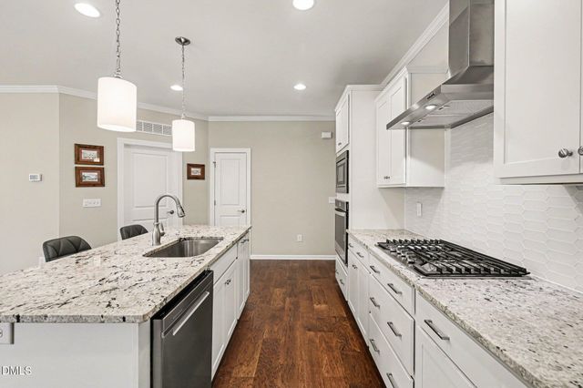 808 Churton Place, Cary, NC 27518