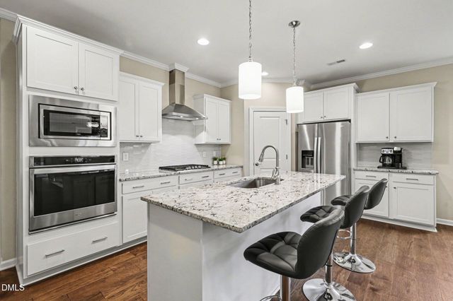 808 Churton Place, Cary, NC 27518