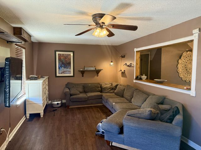11317 S Windrow Rd, Rockvale, TN 37153