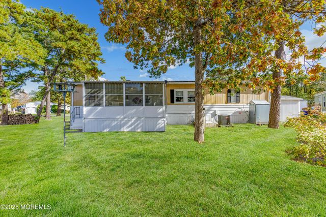 70 Woodchuck Parkway, Whiting, NJ 08759