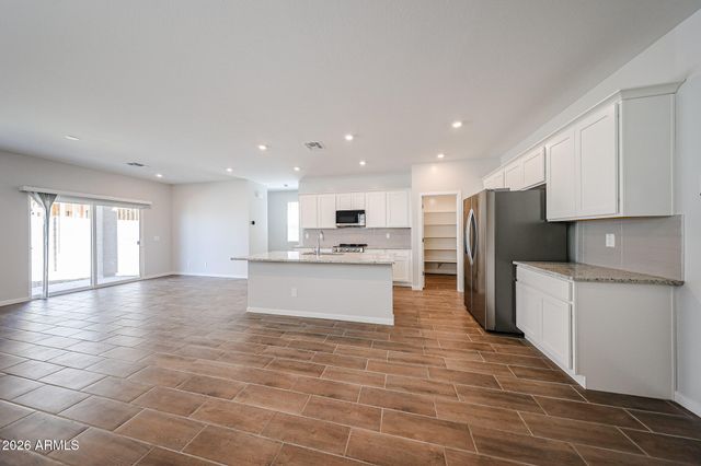 17372 W VILLA HERMOSA Lane, Surprise, AZ 85387