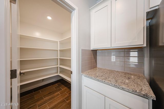 17372 W VILLA HERMOSA Lane, Surprise, AZ 85387