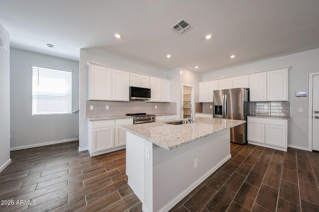 17372 W VILLA HERMOSA Lane, Surprise, AZ 85387