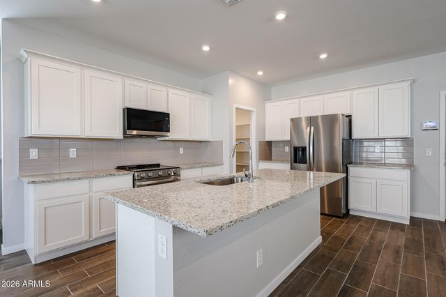 17372 W VILLA HERMOSA Lane, Surprise, AZ 85387