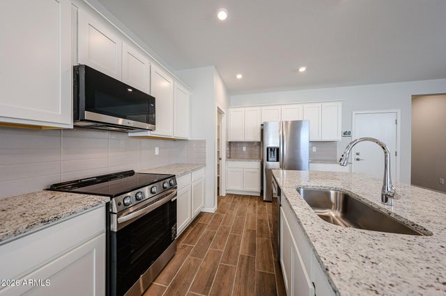 17372 W VILLA HERMOSA Lane, Surprise, AZ 85387