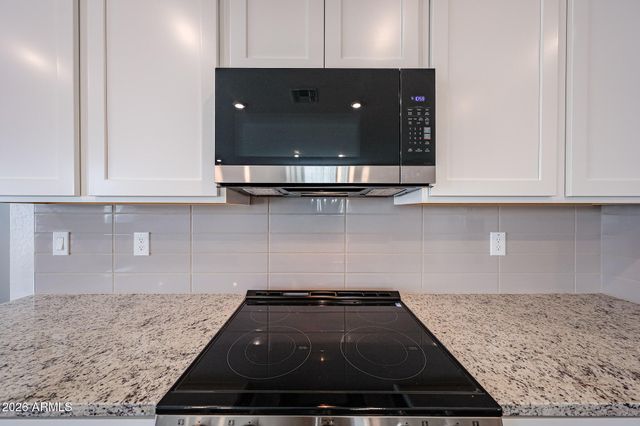 17372 W VILLA HERMOSA Lane, Surprise, AZ 85387
