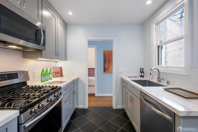 1587 22nd Avenue, San Francisco, CA 94122