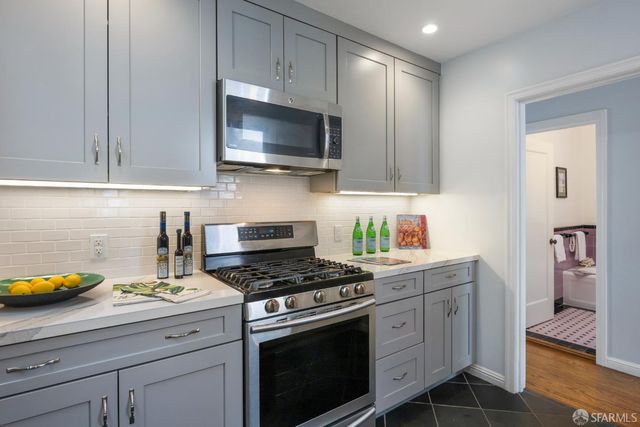 1587 22nd Avenue, San Francisco, CA 94122