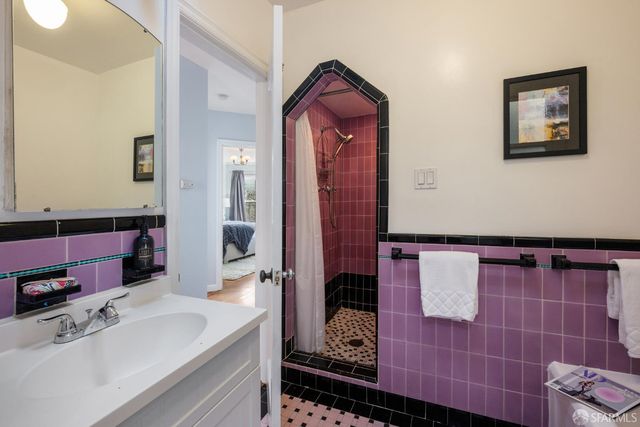 1587 22nd Avenue, San Francisco, CA 94122