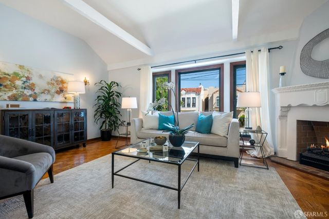1587 22nd Avenue, San Francisco, CA 94122